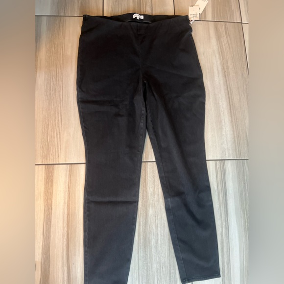 Good American pull on skinny jeans - Picture 2 of 5